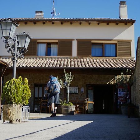 Hostal Camino Del Perdon Uterga Exterior photo