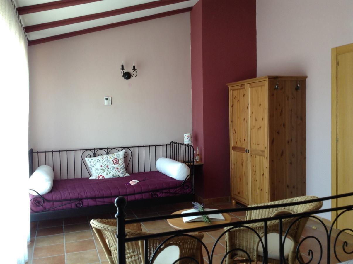 Hostal Camino Del Perdon Uterga Exterior photo